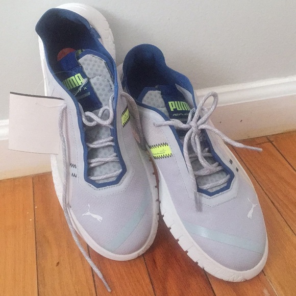 Sneaker - Picture 2 of 4